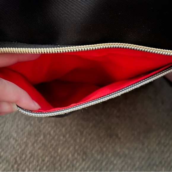 Dooney & Bourke Black and Tan Crossbody Bag❤️🔥 - Picture 4 of 9